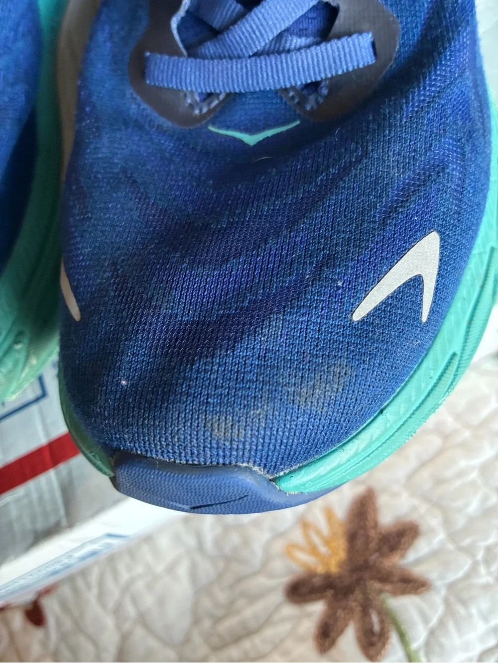 HOKA Arahi 6 Bellwether Women’s Size 9B Blue /Ocean Mist Running Shoes